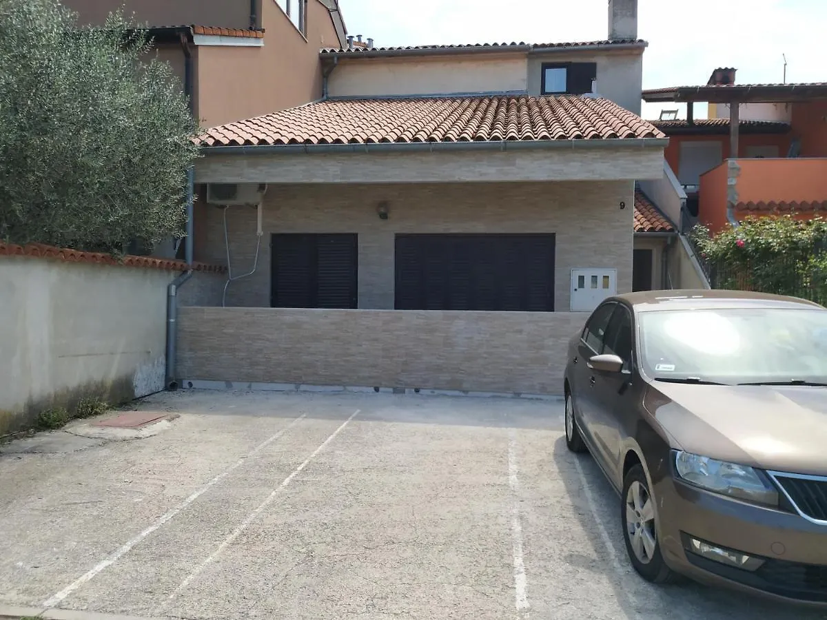 Apartmani Zp44 Pola